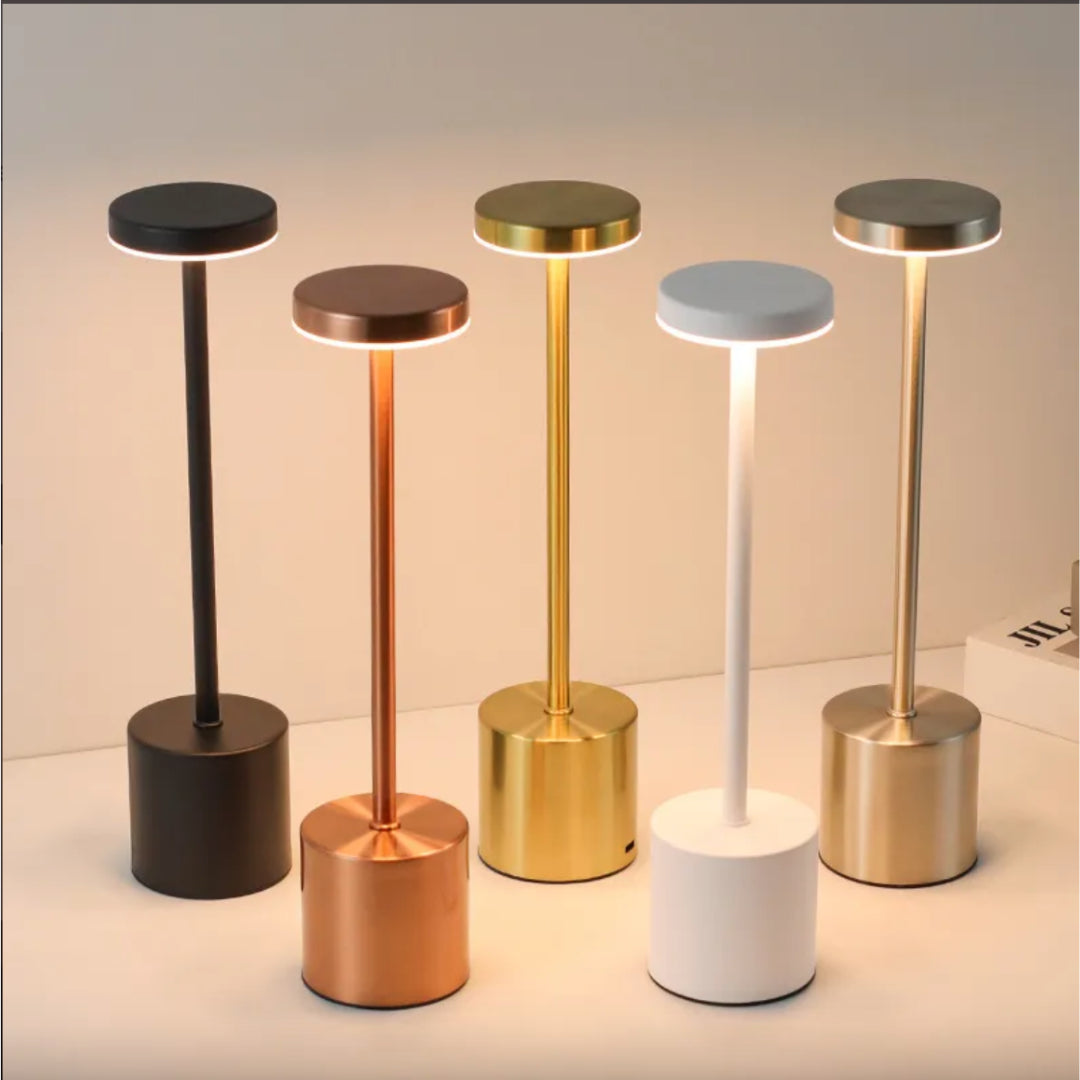 置くだけで、部屋がすっと整う。Hikari One LEDテーブルランプ